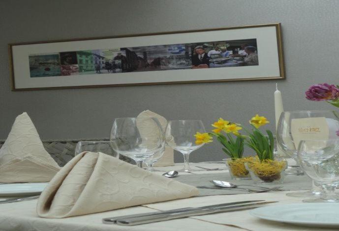 Hotel Engel Langenargen Bagian luar foto